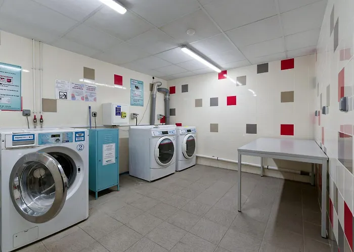 01 - Le Lokup - Wifi - Proche Tram Lägenhet *